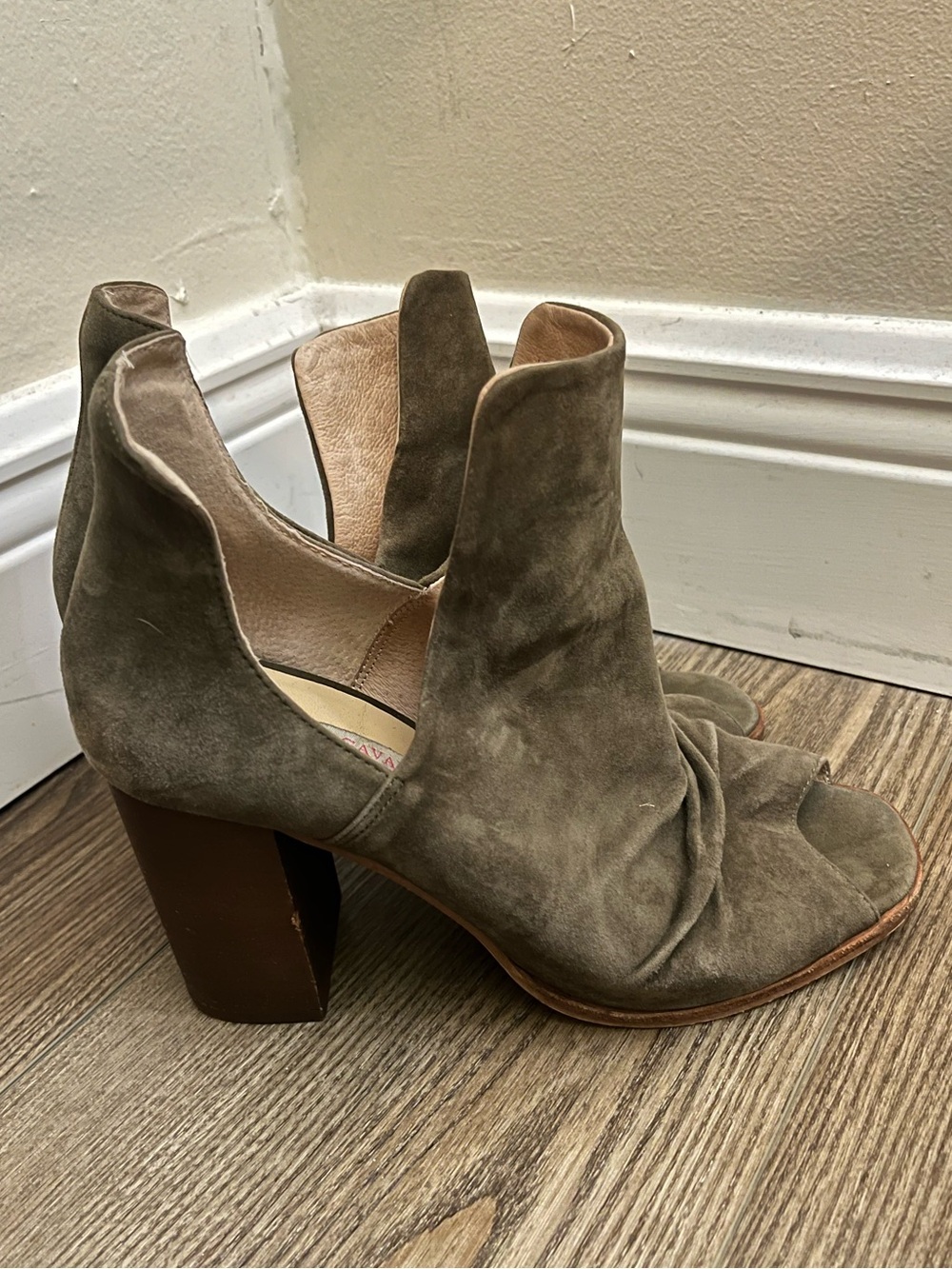 Women’s Suede Open-Toe Block Heel Booties 8.5